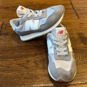 Toddler Boys new balance shoes size 9